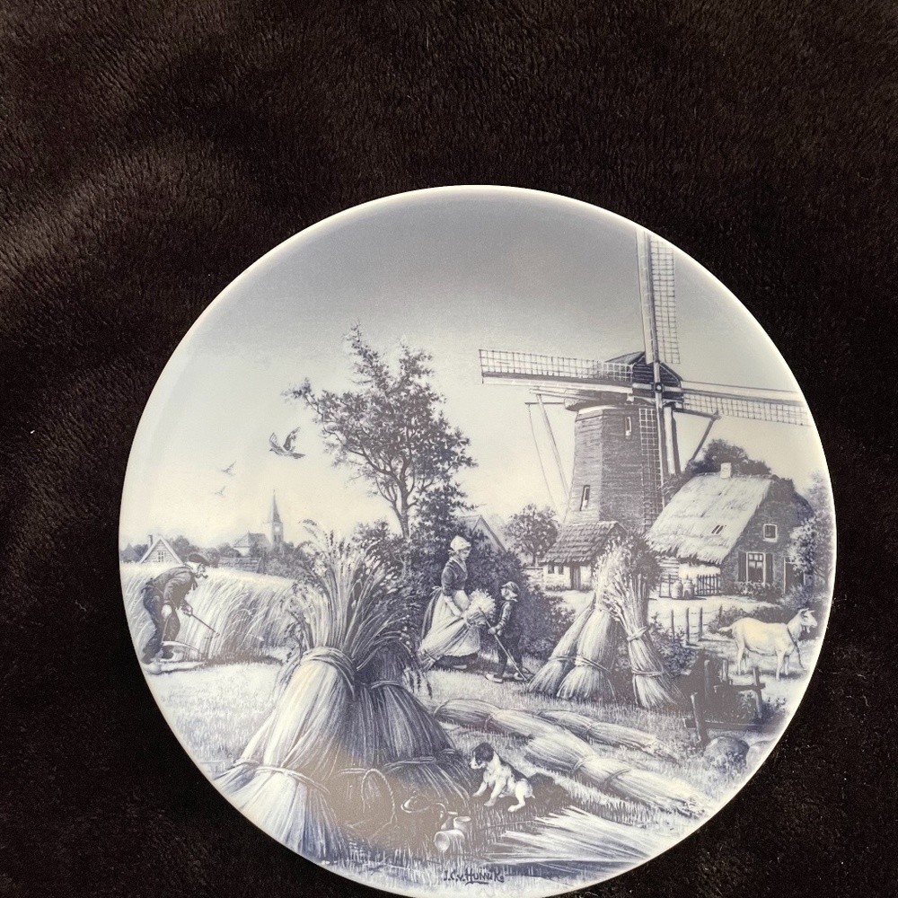 Dutch delft plate Harvest days